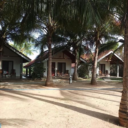 Villa Nilaveli Cabana Екстер'єр фото