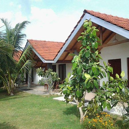 Villa Nilaveli Cabana Екстер'єр фото